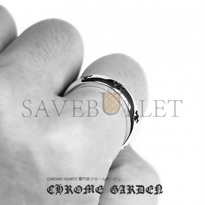 Ch**me He**ts ch plus band ring