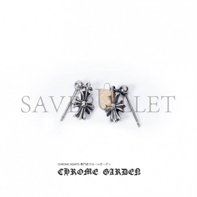 Ch**me He**ts tiny e ch plus drop earrings