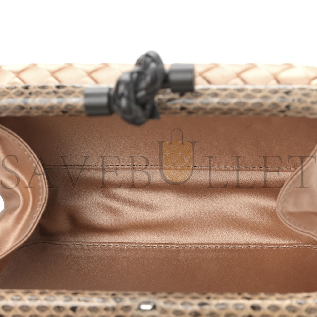 bo*te*ga Ve*ne*ta satin intreccio impero ayers knot clutch flamingo (19*13*5cm)