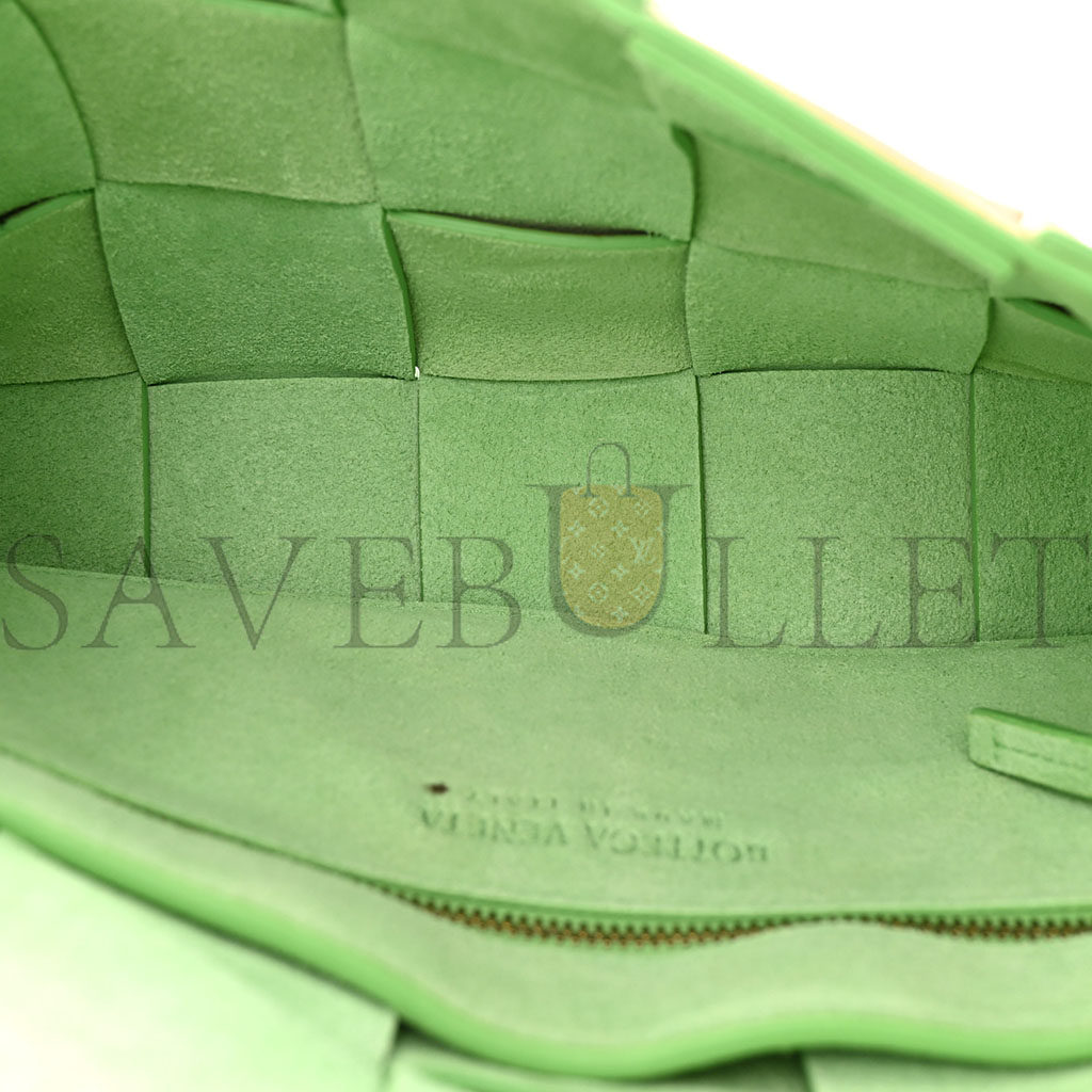 bo*te*ga Ve*ne*ta grained calfskin maxi intrecciato cassette crossbody bag caramel pistachio (23*15*5.5cm)