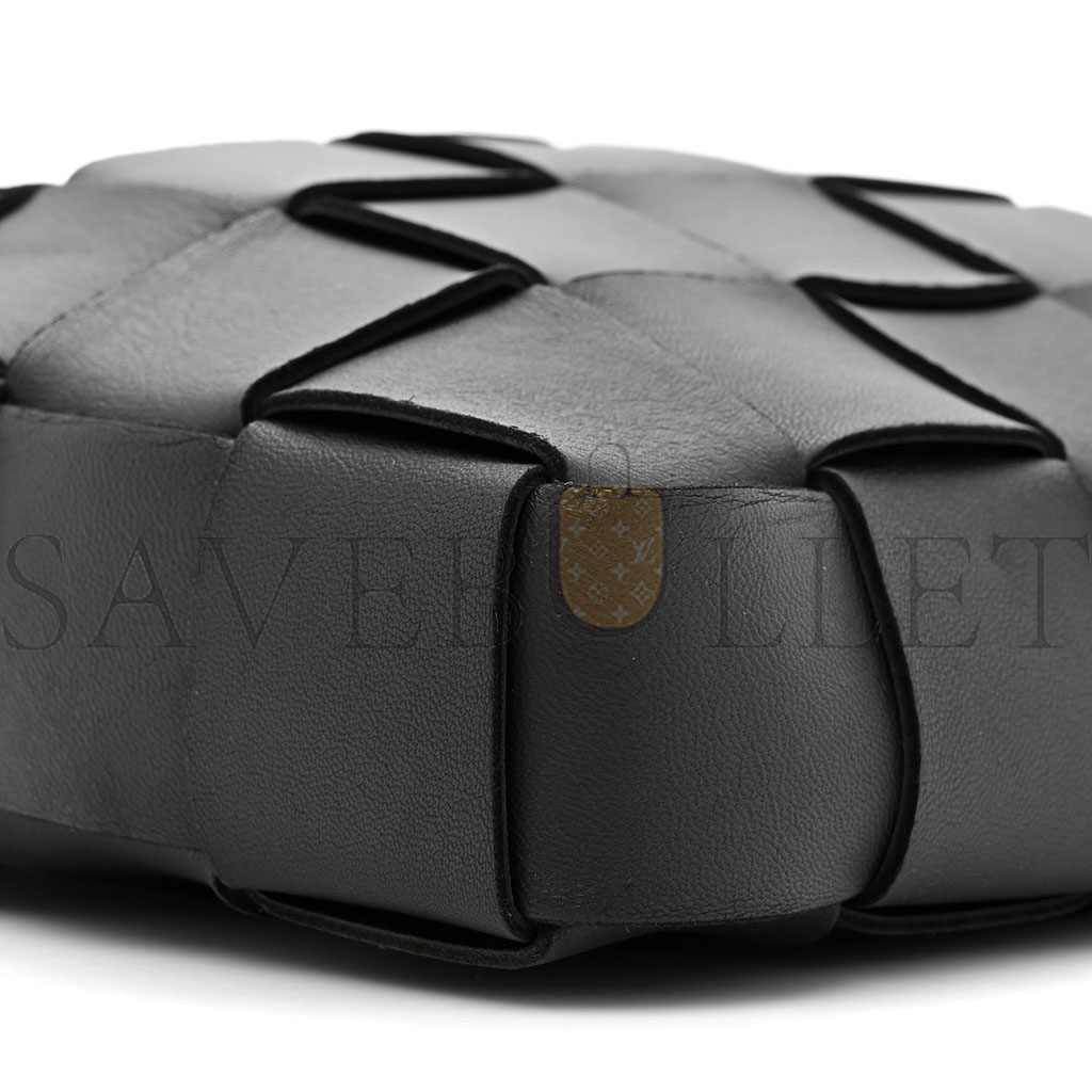 bo*te*ga Ve*ne*ta lambskin maxi intrecciato cassette messenger black (27*23*5cm)