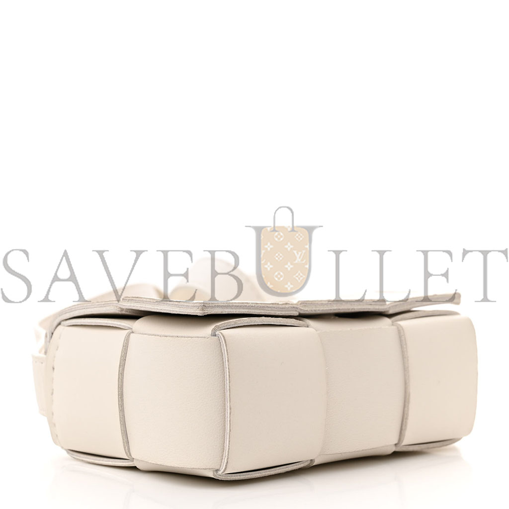 bo*te*ga Ve*ne*ta lambskin maxi intrecciato extra mini cassette crossbody bag white (13*9*4cm)