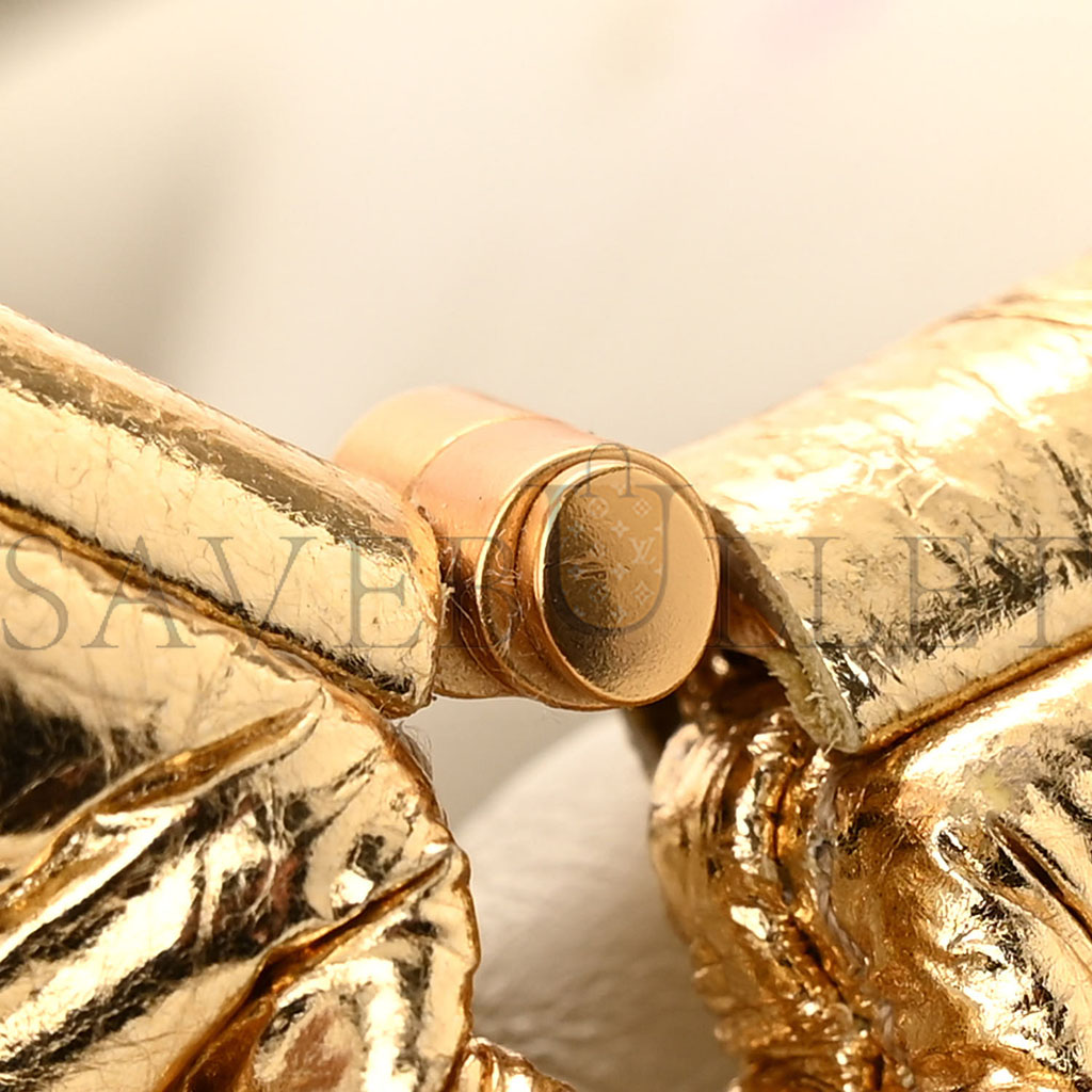 bo*te*ga Ve*ne*ta metallic crinkled lambskin the mini pouch oro (22*12*6cm)