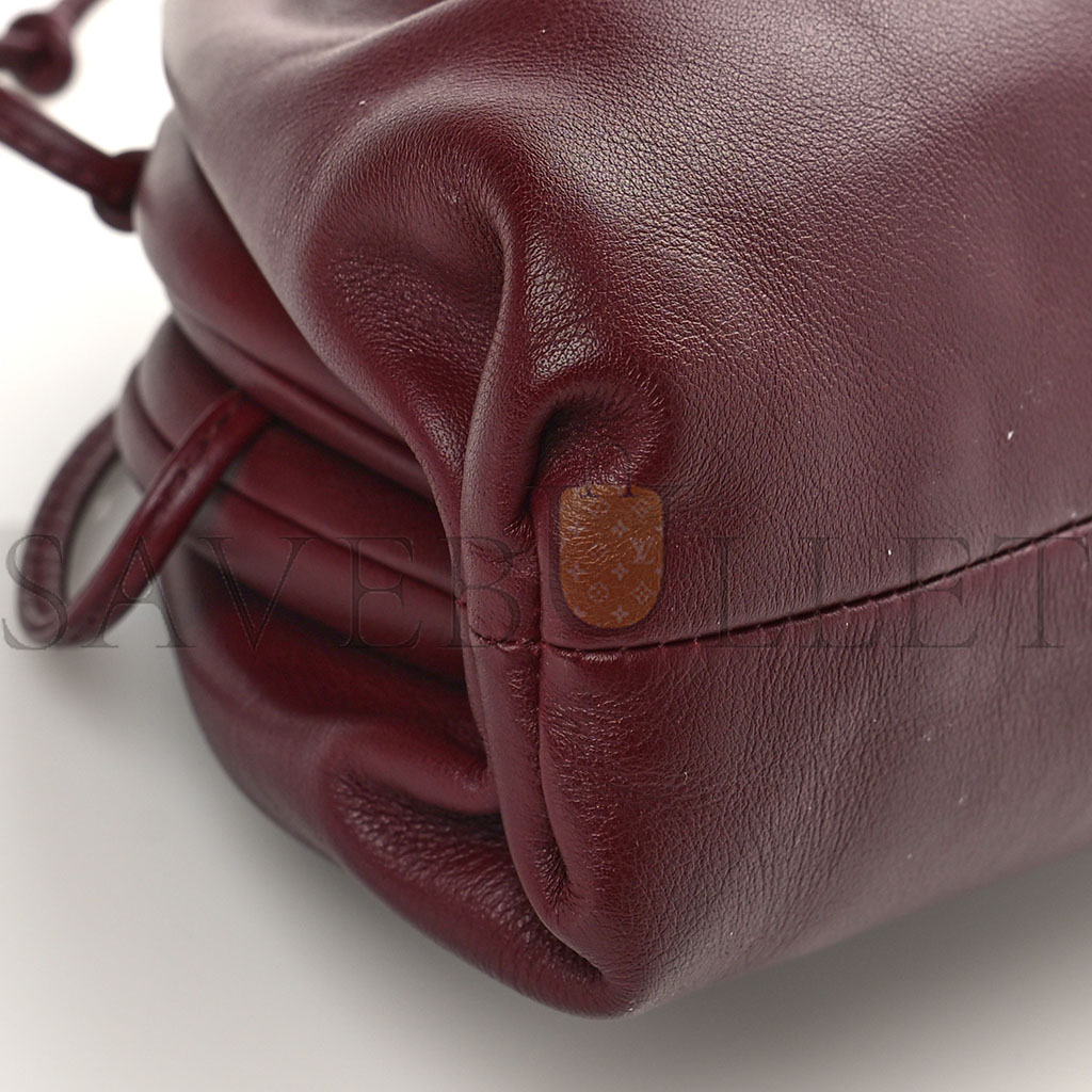 bo*te*ga Ve*ne*ta butter calfskin the mini pouch bordeaux (21*11*5cm)