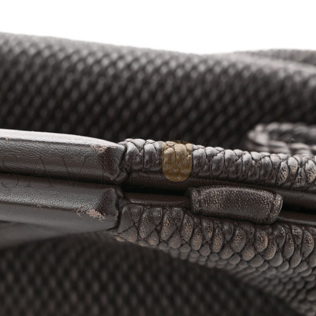 bo*te*ga Ve*ne*ta lambskin knit medium the point triangle bag fondant (30*25*13cm)