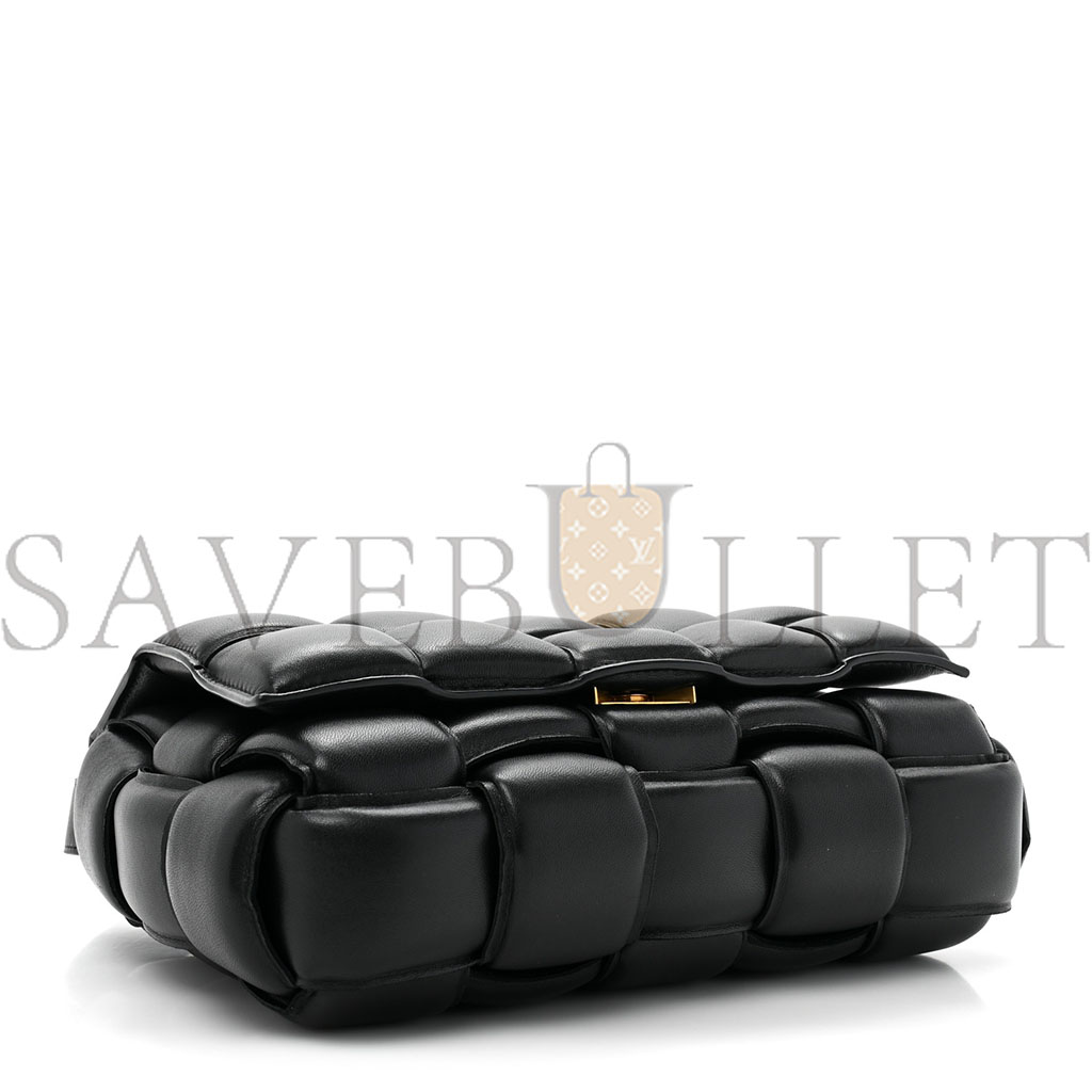 bo*te*ga Ve*ne*ta nappa maxi intrecciato padded cassette crossbody bag black (26*18*8cm)