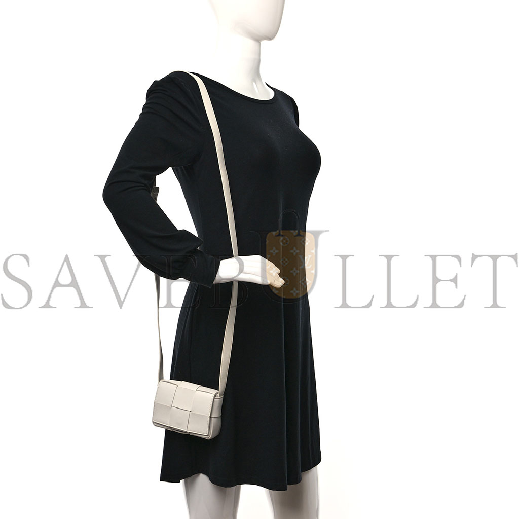 bo*te*ga Ve*ne*ta lambskin maxi intrecciato extra mini cassette crossbody bag white (12*10*4cm)