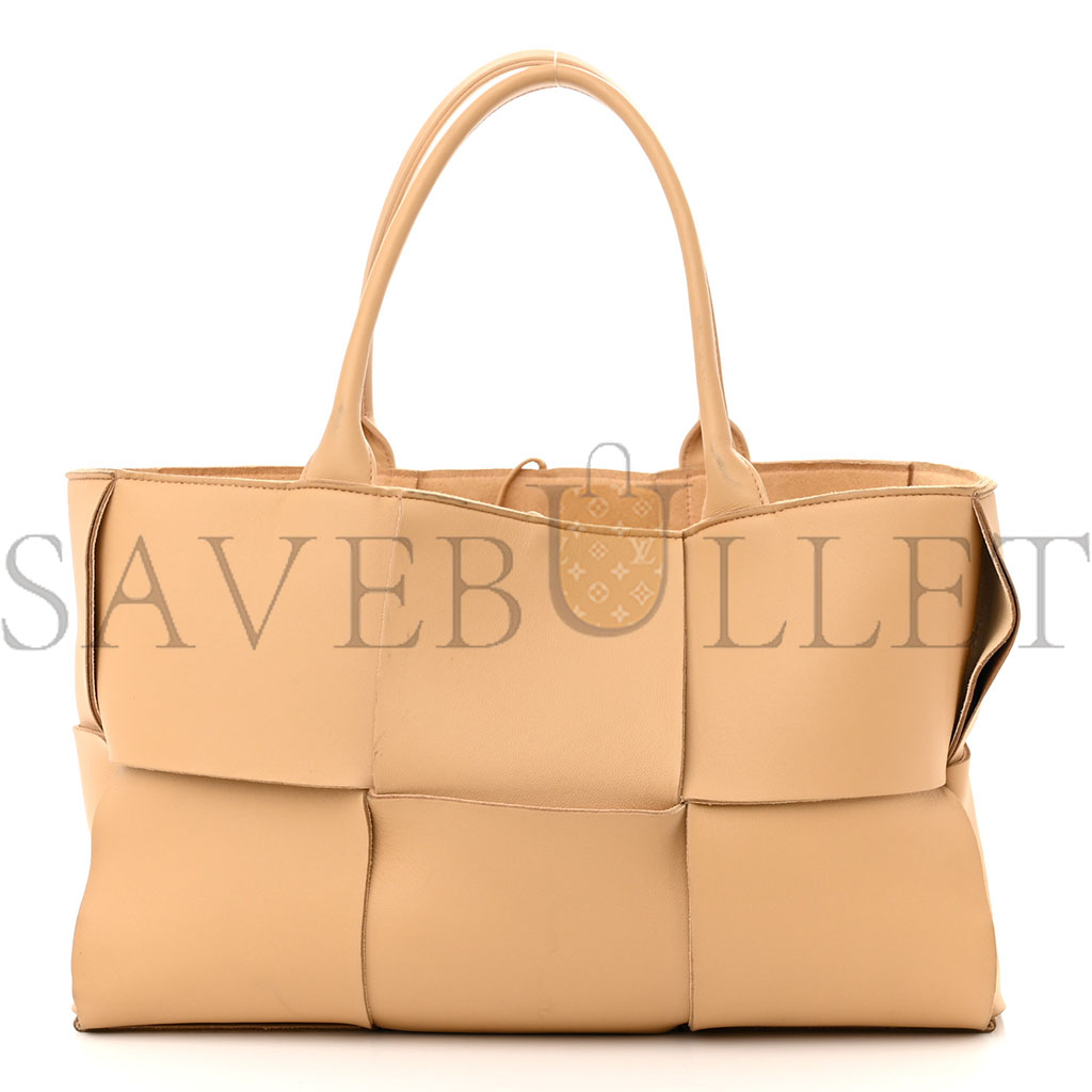bo*te*ga Ve*ne*ta nappa maxi intrecciato medium arco tote almond (37*23*13cm)