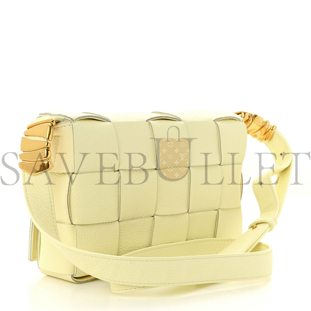 bo*te*ga Ve*ne*ta grained calfskin maxi intrecciato cassette crossbody bag ice cream (23*15*5.5cm)