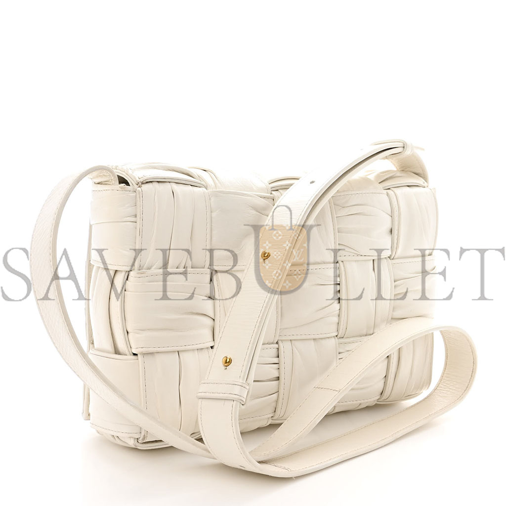bo*te*ga Ve*ne*ta calfskin intreccio plisse cassette crossbody bag white (24*16*8cm)