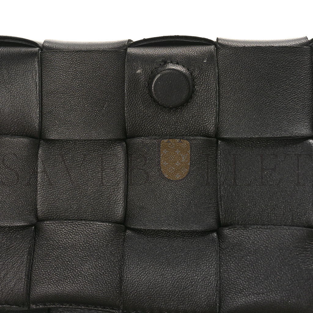 bo*te*ga Ve*ne*ta lambskin maxi intreccio small cassette crossbody bag black (19*12*4cm)