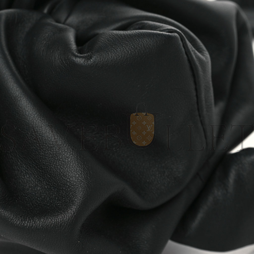 bo*te*ga Ve*ne*ta calfskin belt bag black (29*15*10cm)