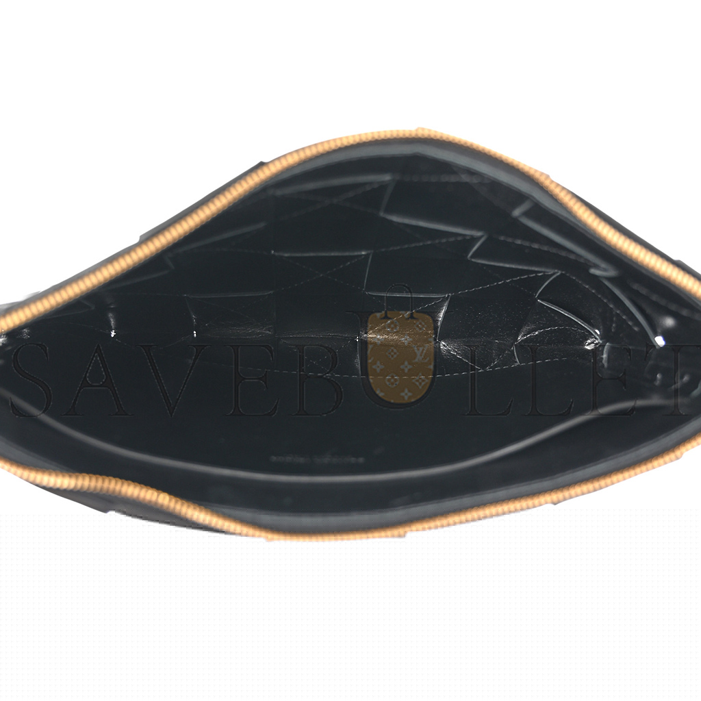 bo*te*ga Ve*ne*ta nappa maxi intrecciato cassette flat zip medium pouch black (28*20cm)