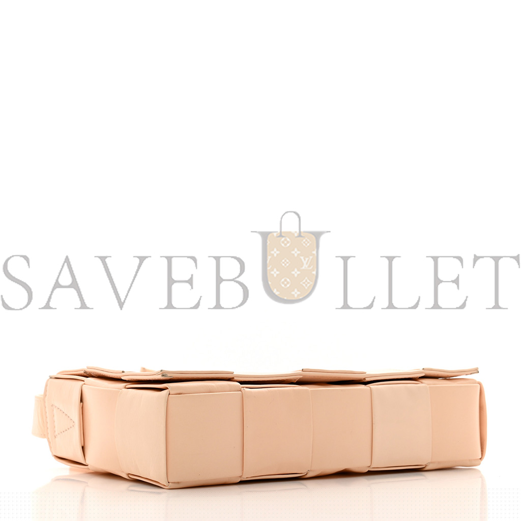 bo*te*ga Ve*ne*ta paper calfskin maxi intrecco cassette crossbody bag melon wash (23*15*5.5cm)