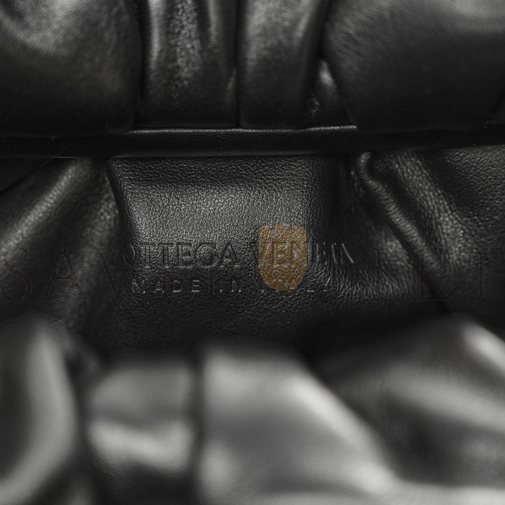 bo*te*ga Ve*ne*ta smooth butter calfskin small the shoulder pouch black (39*22*15cm)