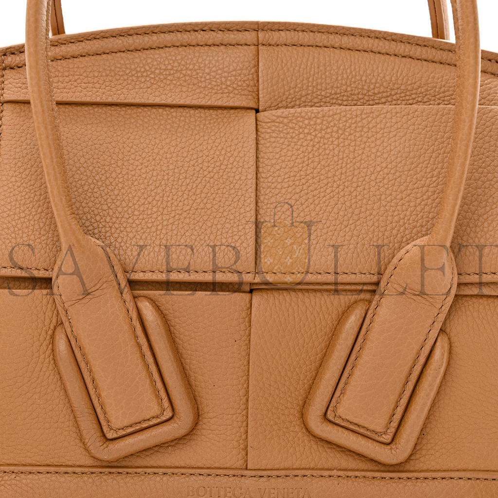 bo*te*ga Ve*ne*ta grained calfskin maxi intrecciato mini arco caramel (18*16*9cm)