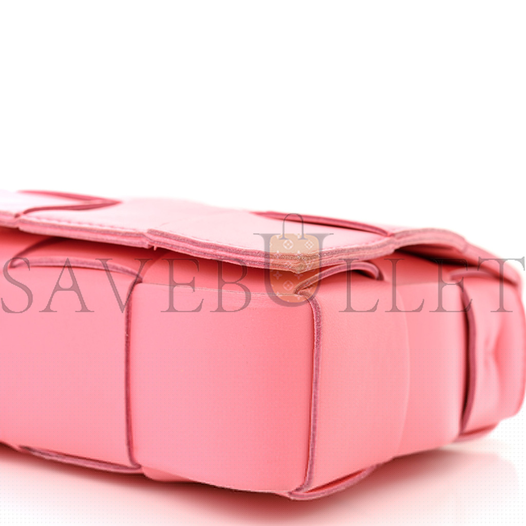 bo*te*ga Ve*ne*ta lambskin maxi intrecciato cassette crossbody bag pink (23*15*5.5cm)
