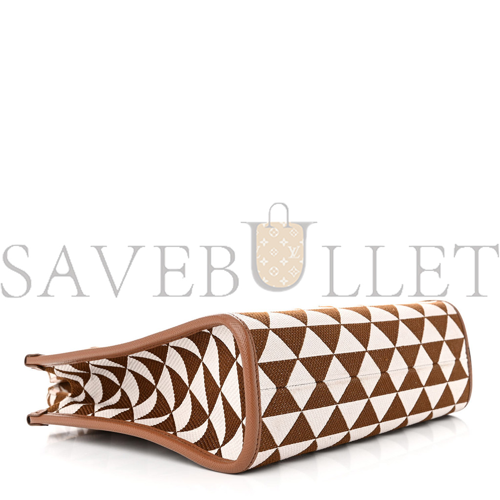 Pra*a jacquard saffiano triangolo symbole embroidered small tote tobacco talco (28*22*9cm)