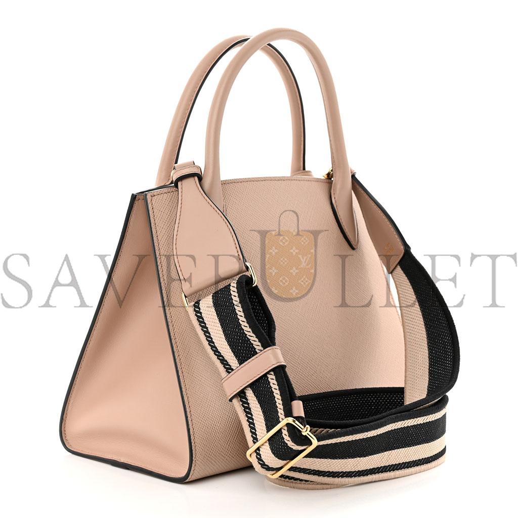pra*a saffiano cuir small monoCh*0me top handle tote cipria (25*20*13cm)