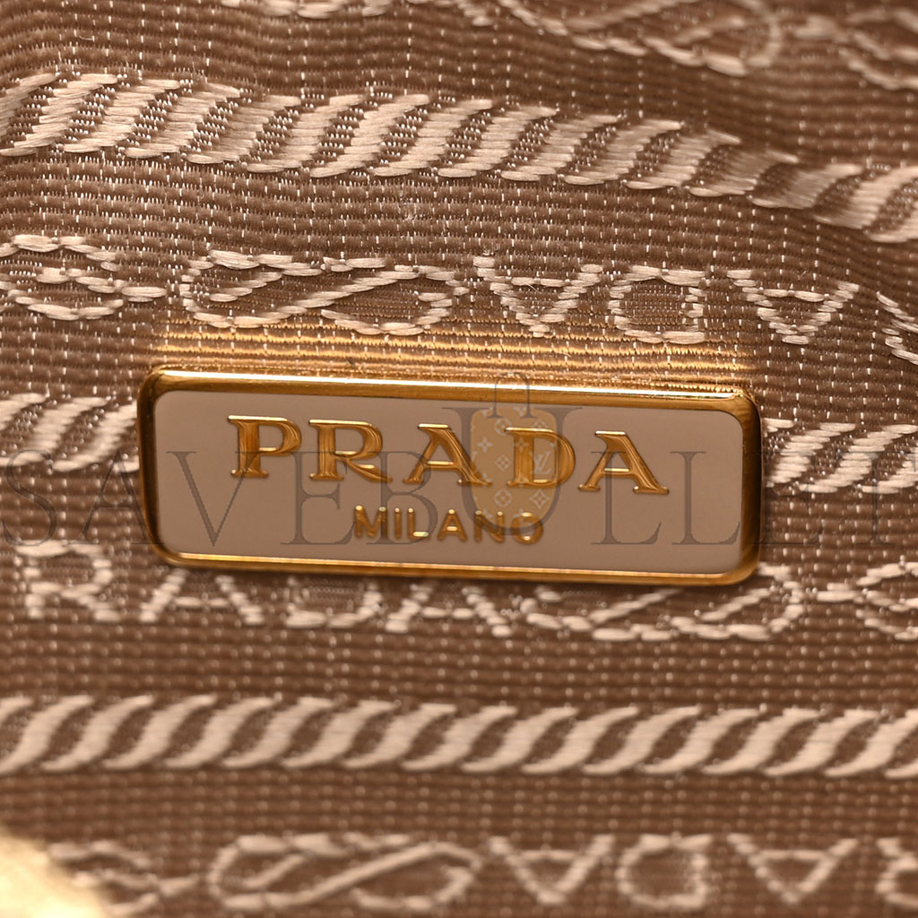 Pra*a saffiano re-edition 2005 shoulder bag cammeo beige (22*12*6cm)