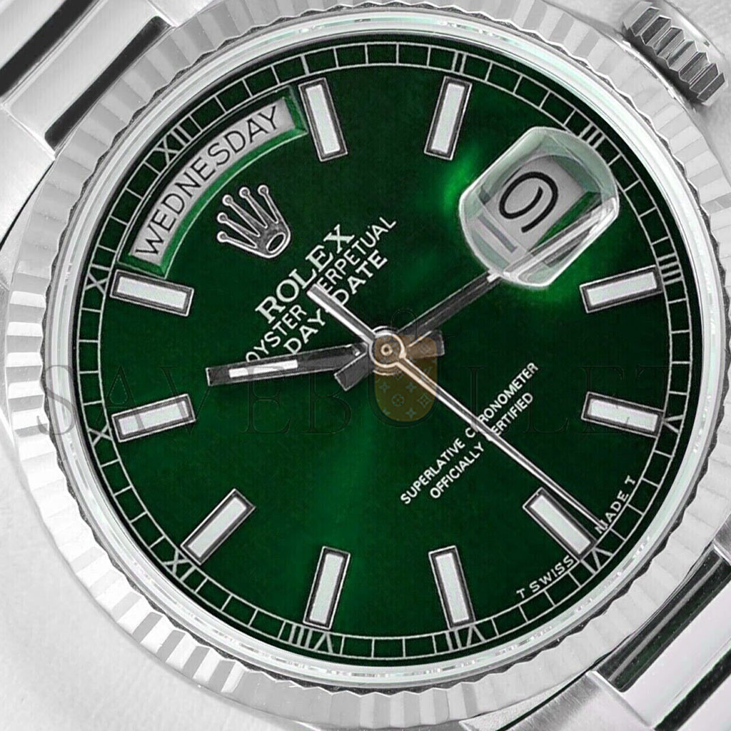 R*l*x day-date 18k white gold - green stick dial watch 118239
