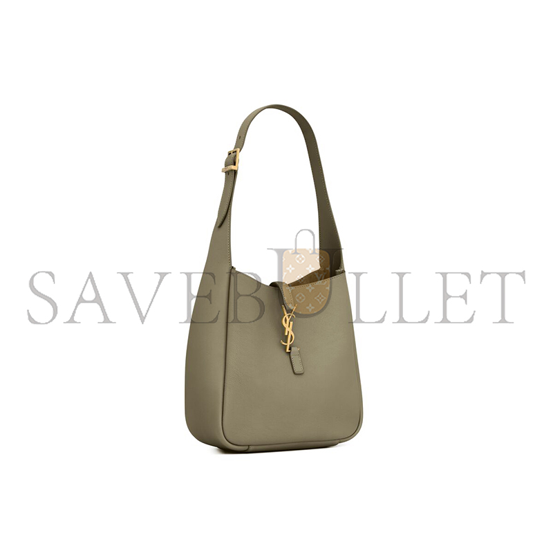 y*l le 5 À 7 S*pple small in grained leather 713938aaauq3798 (23*22*8.5cm)