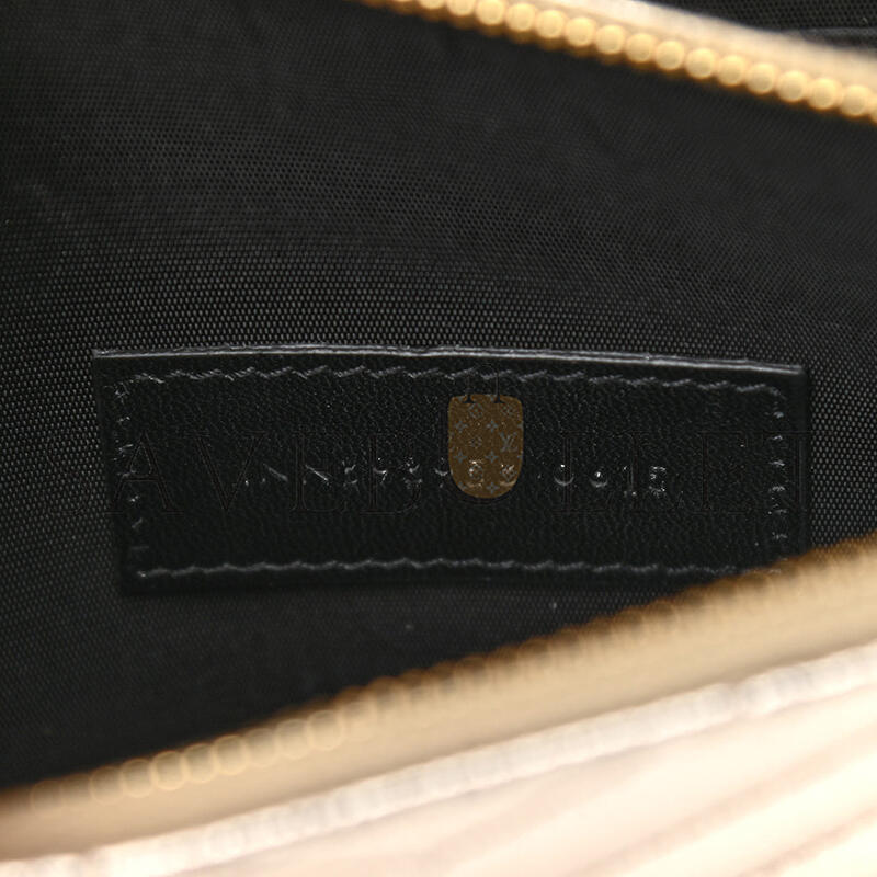 Y*L cassandre envelope chain wallet in grain de poudre embossed leather metallic 3939531032299 (19*12.5*3.5cm)