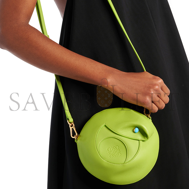 L0ew* snake bag in smooth calfskin a623skbx01 (18*18*10.5cm)