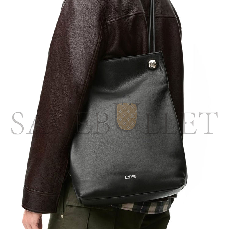 l0ew* pebble hobo in S*pple grained calfskin banbptmx01 (27.5*40*11.5cm)