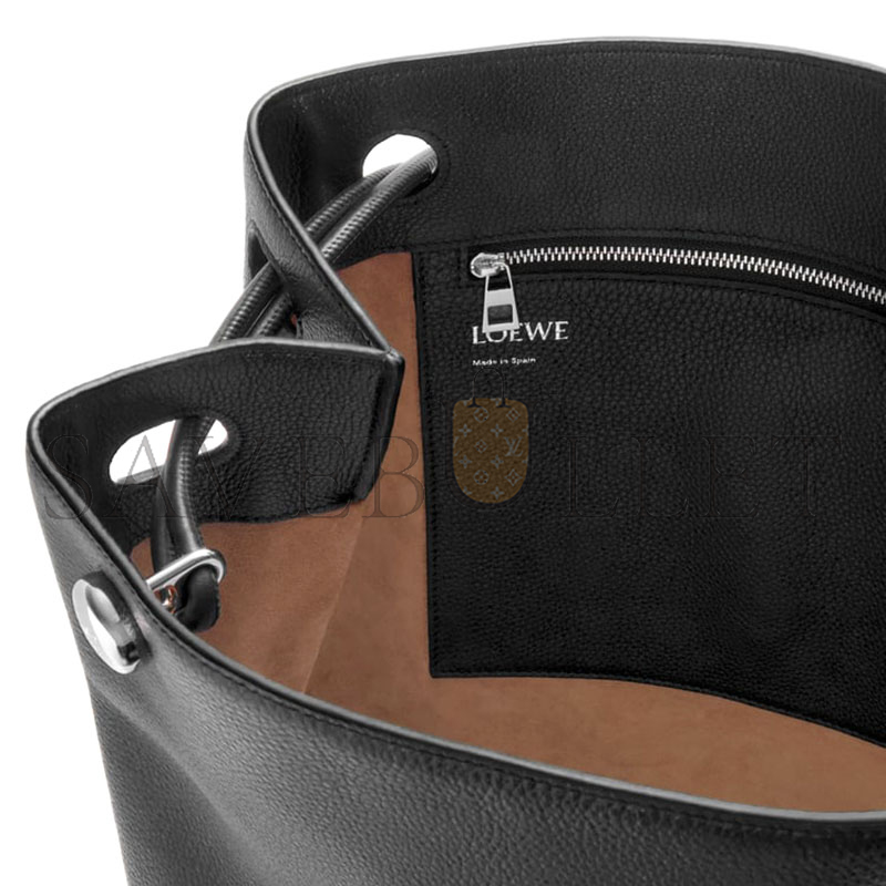 l0ew* pebble hobo in S*pple grained calfskin banbptmx01 (27.5*40*11.5cm)