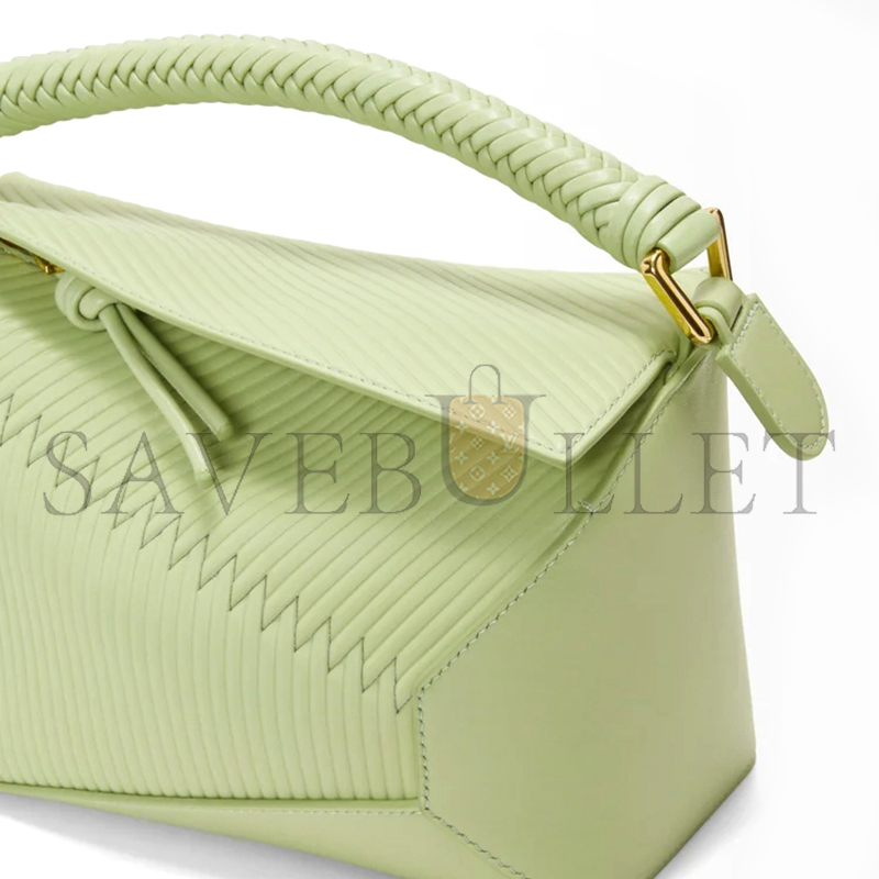L0ew* small puzzle bag in calfskin a510p60x72-3916 (24*16.5*10.5cm)