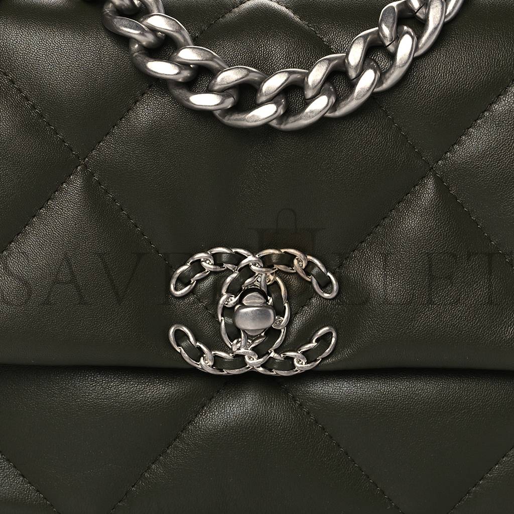 Ch*el lambskin quilted medium Ch*el 19 flap khaki silver hardware (25*17*8cm)
