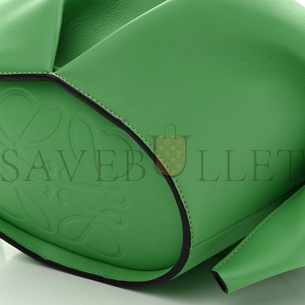 l*ew* calfskin large elephant crossbody bag apple green (20*15*14cm)
