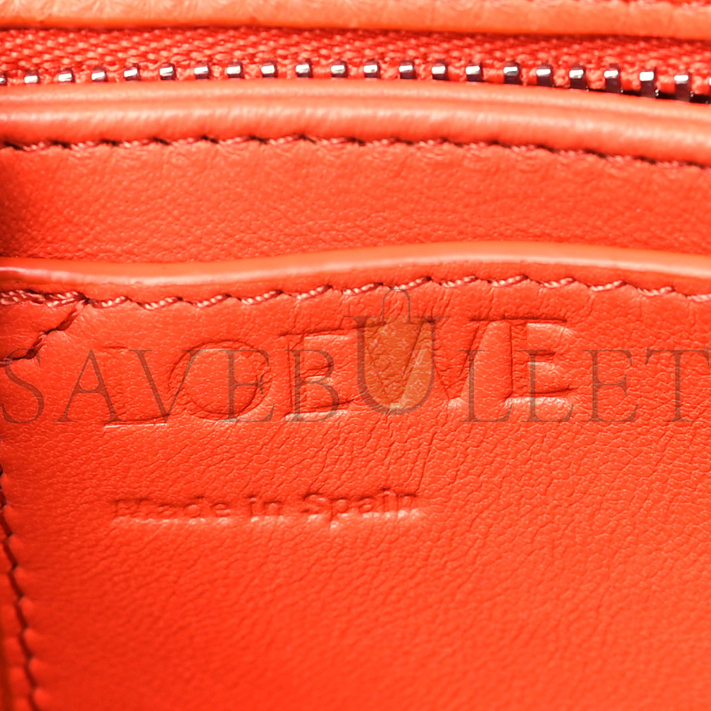 l*ew* nylon medium goya puffer bag vintage khaki (23*18*9cm)