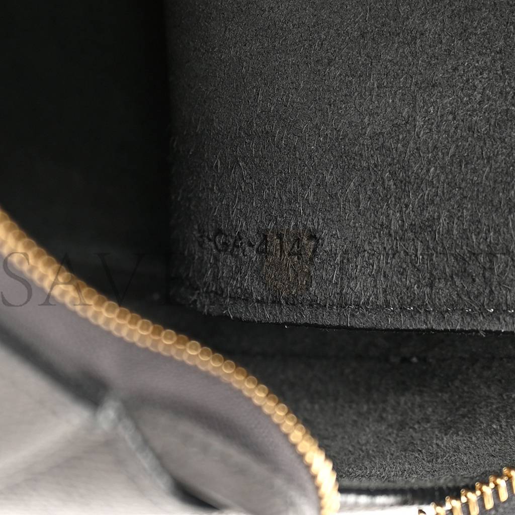 Ce**e baby grained calfskin micro belt bag grey (23*21*13cm)