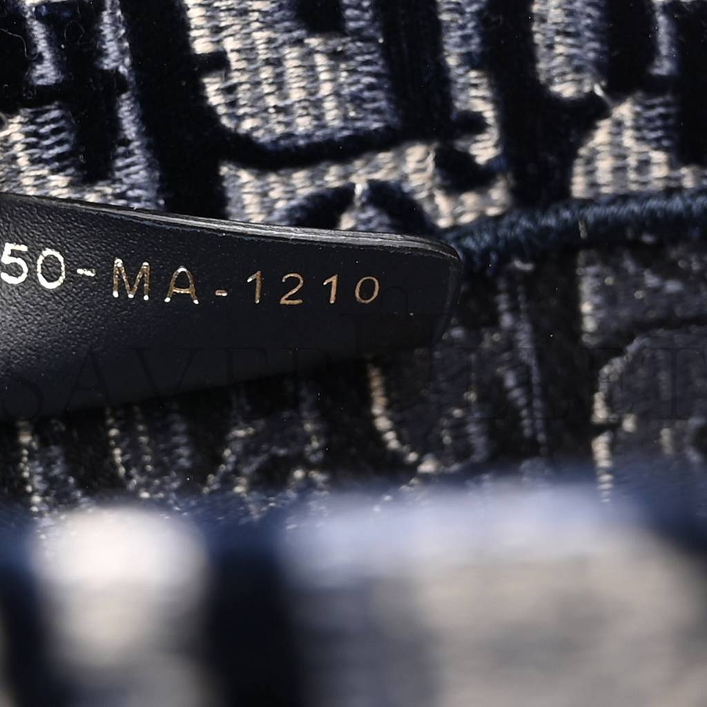 D*or oblique velvet medium book tote blue multicolor (36*27*16.5cm)