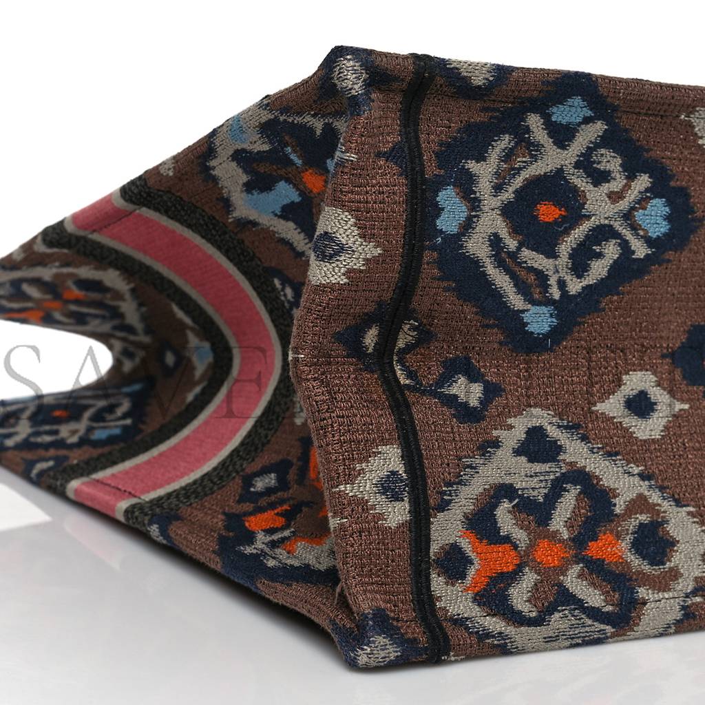 D*or canvas embroidered large broderie D*or flowers book tote multicolor (42*34*17.8cm)