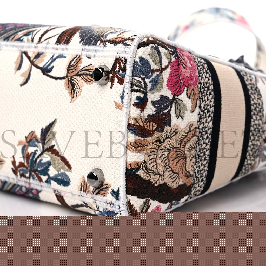 D*or canvas jardin d'hiver embroidered medium lady d-lite ecru multicolor (24*20*12.1cm)