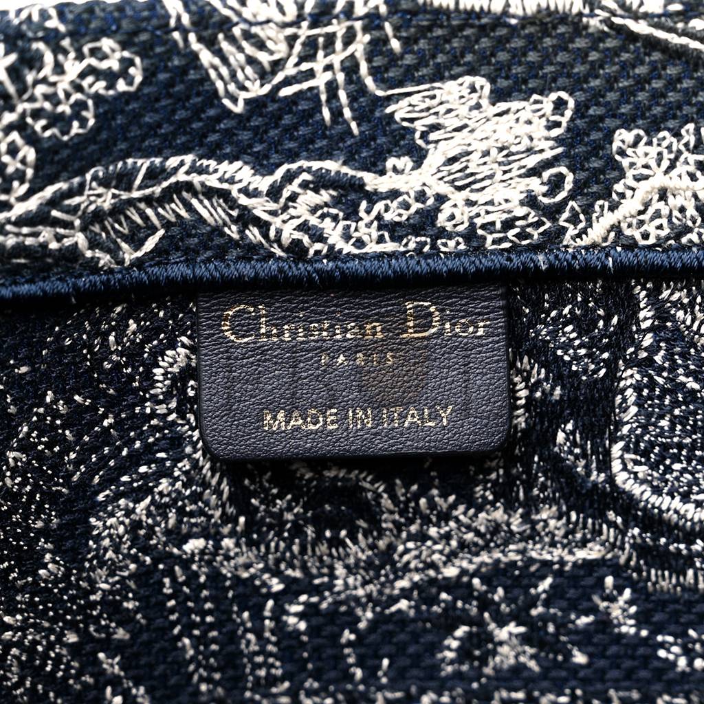D*or canvas embroidered medium D*oriviera toile de jouy book tote blue (36*28*7.6cm)