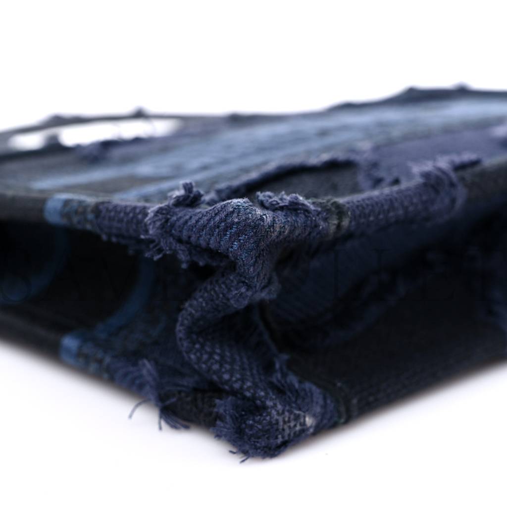 D*or canvas embroidered camouflage mini book tote blue (23*15*5.7cm)