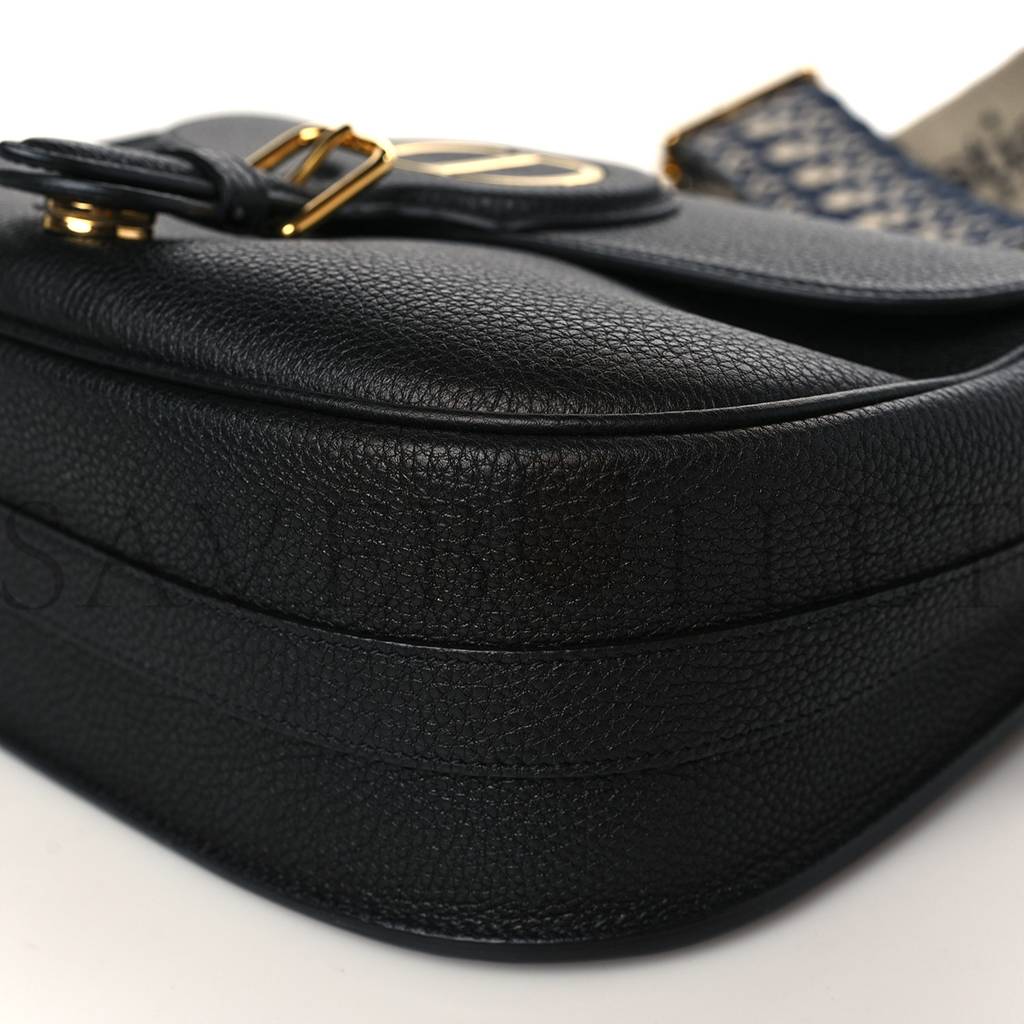 D*or grained calfskin large bobby flap black (26*20*8.9cm)